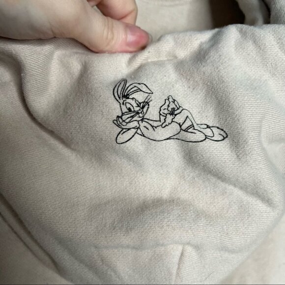 Jean Michel-Basquiat x Looney Toons Uniqlo Sweatshirt Collaboration - Picture 4 of 7